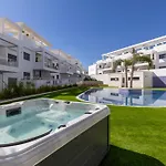 Apartamento Cosy Casa Nalia - With Terrace, Pools & Jacuzzi Torrevieja