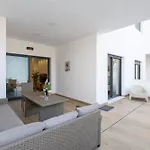 Apartamento Cosy Casa Nalia - With Terrace, Pools & Jacuzzi