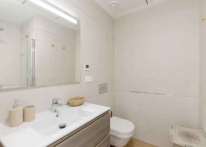 Cosy Casa Nalia - With Terrace, Pools & Jacuzzi *